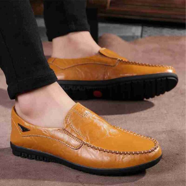 Lightweight Leather Moccasin Men Flat Casual Loafers Shoes  Stirmas